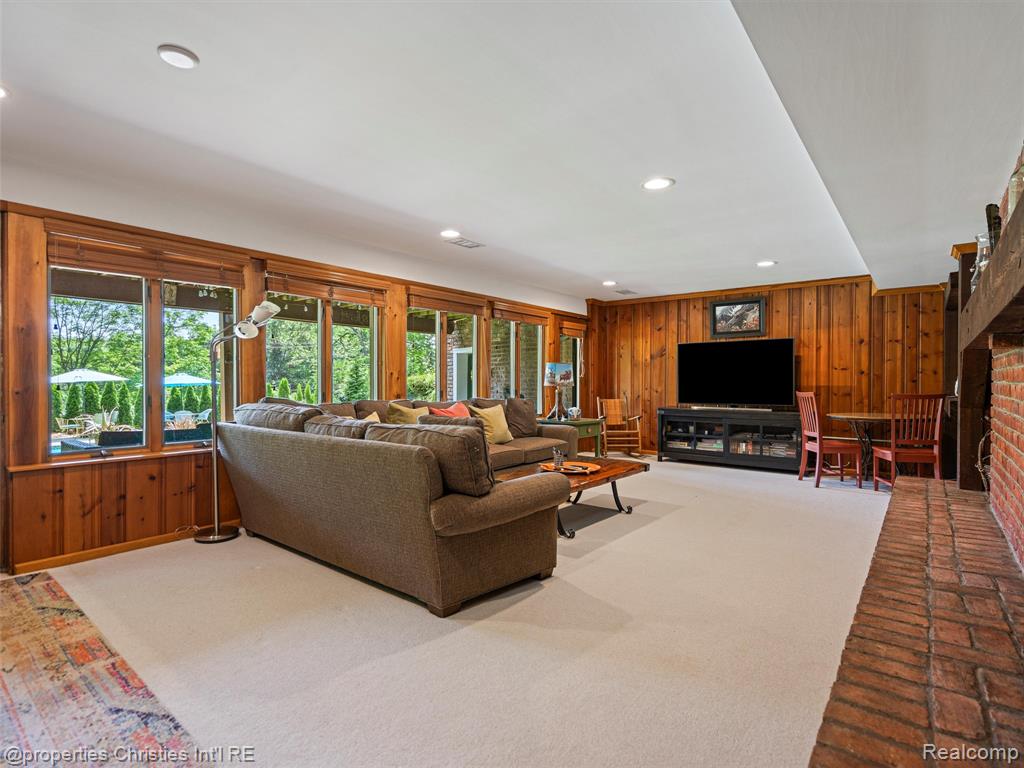 4383 Pine Tree Trail, Bloomfield Hills, MI 48302 — Photo 42