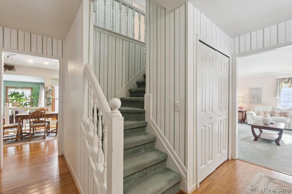 8150 FAWN VALLEY Drive, Clarkston, MI 48348 — Photo 5