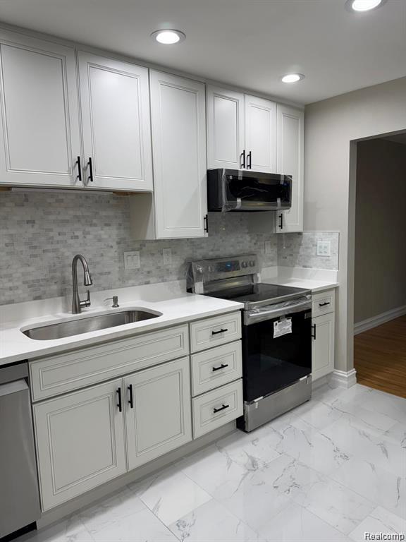 7490 S Brynmawr Court, West Bloomfield, MI — Photo 16