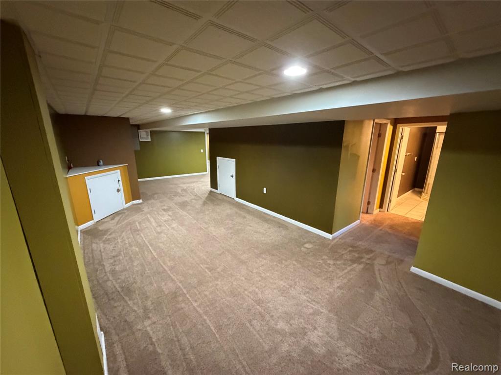 39588 Squire, Novi, MI — Photo 41