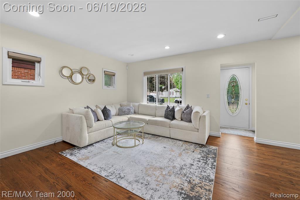6155 N Silvery Lane, Dearborn Heights, MI 48127 — Photo 12