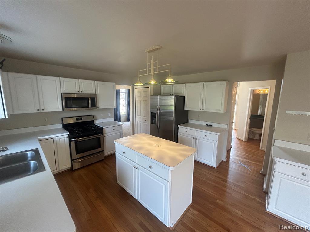 855 CHELSEA Road, Canton, MI 48187 — Photo 16