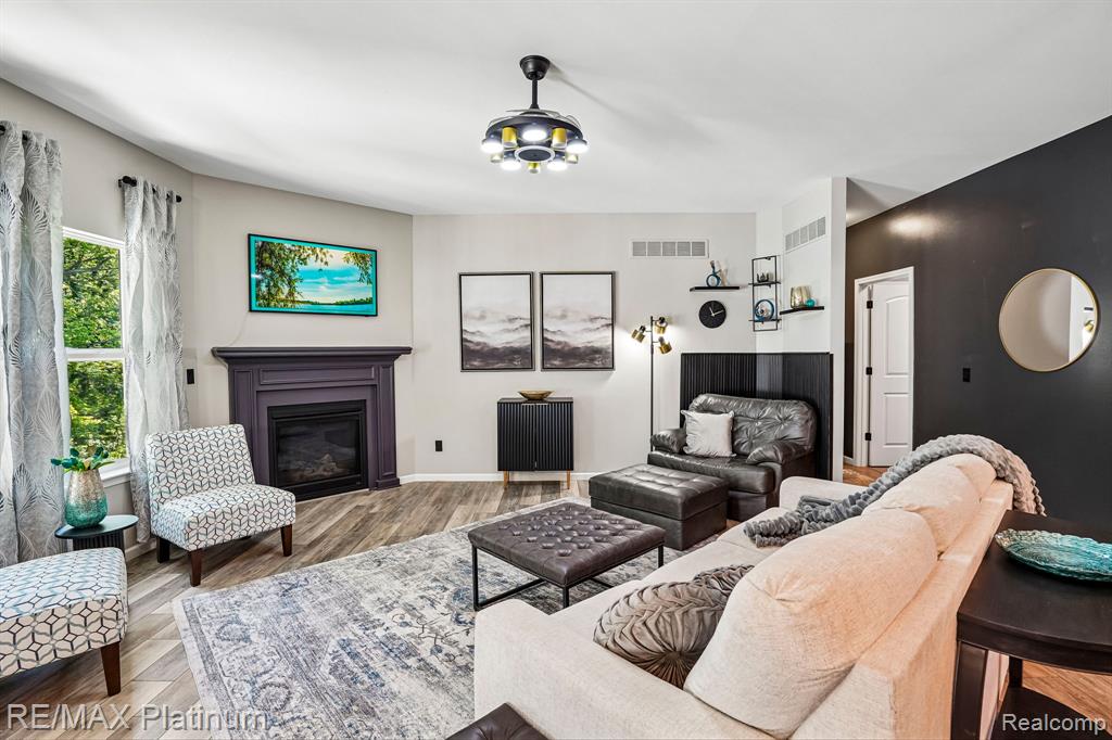 2963 Blue Sky Drive, Howell, MI 48843 — Photo 9