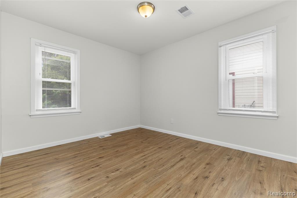 7426 Floral Street, Westland, MI — Photo 19