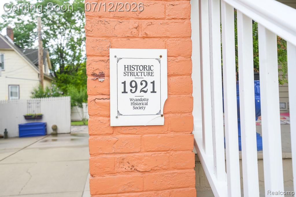 545 Eureka Road, Wyandotte, MI 48192 — Photo 6