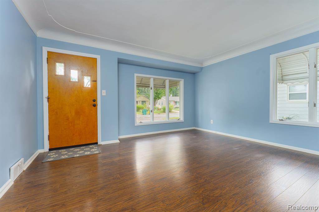 717 WHITNEY Street, Brighton, MI 48116 — Photo 4