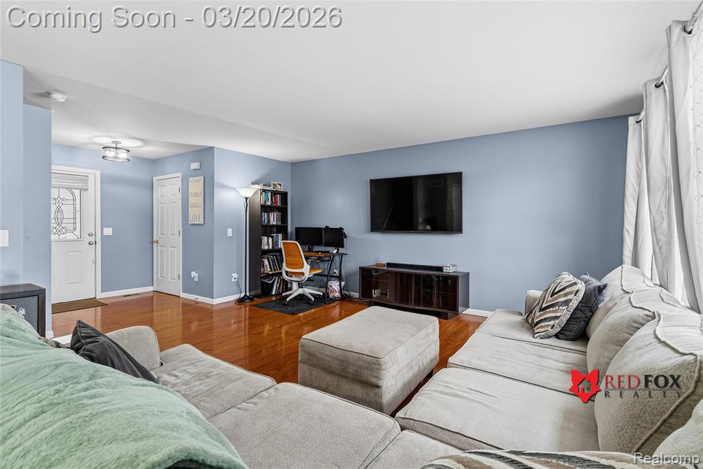 5035 Meadow Crest Circle, Holly, MI 48442 — Photo 12