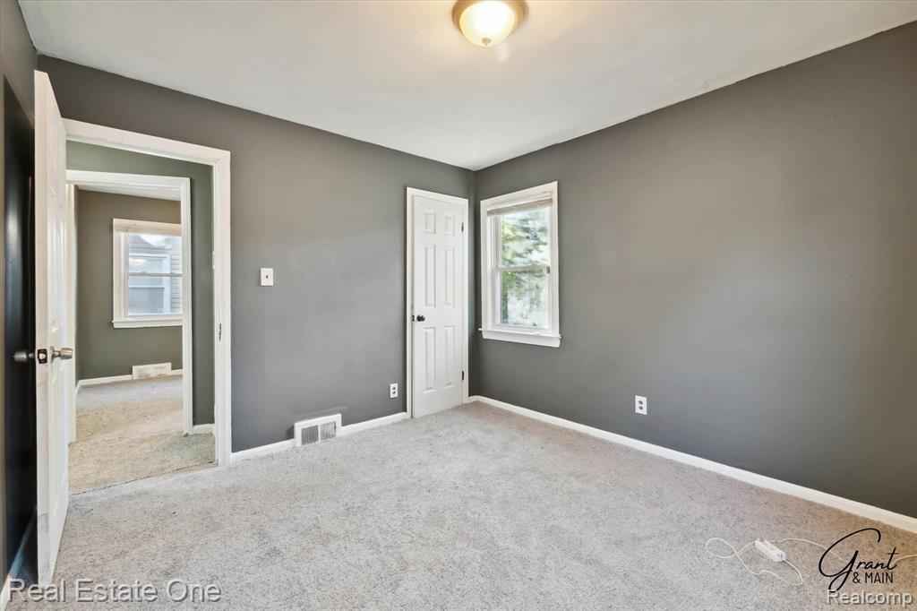 19439 W Chicago Street, Detroit, MI 48228 — Photo 27