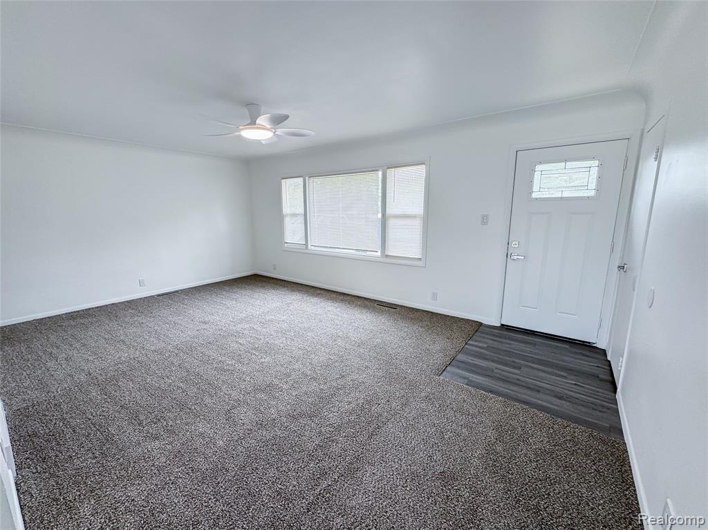 6519 Estrelle Avenue, Mount Morris, MI 48458 — Photo 12