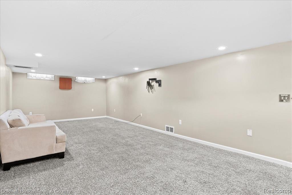 4820 Burchfield Avenue, Lansing, MI 48910 — Photo 18