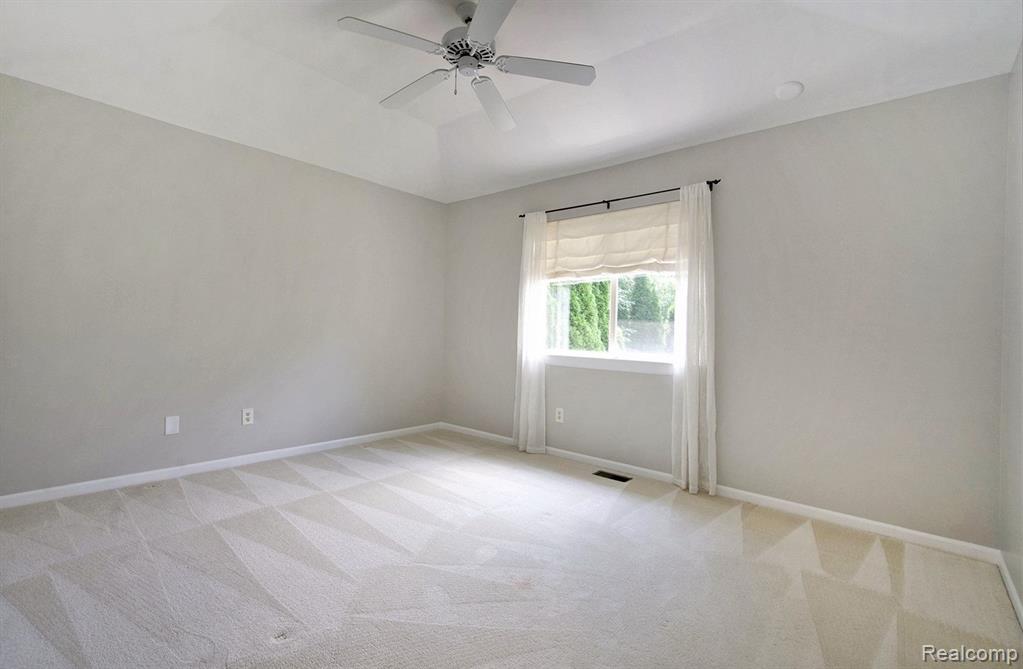 3381 CROMWELL Road, Ann Arbor, MI 48105 — Photo 18