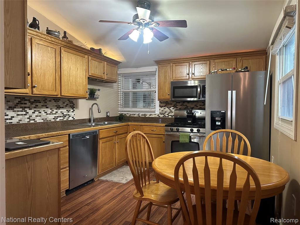10461 9 Mile Road, Whitmore Lake, MI 48189 — Photo 10