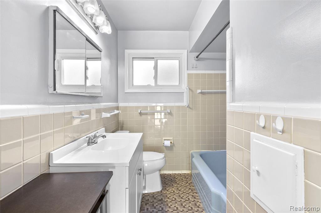 9334 N Joseph Avenue, Allen Park, MI 48101 — Photo 15