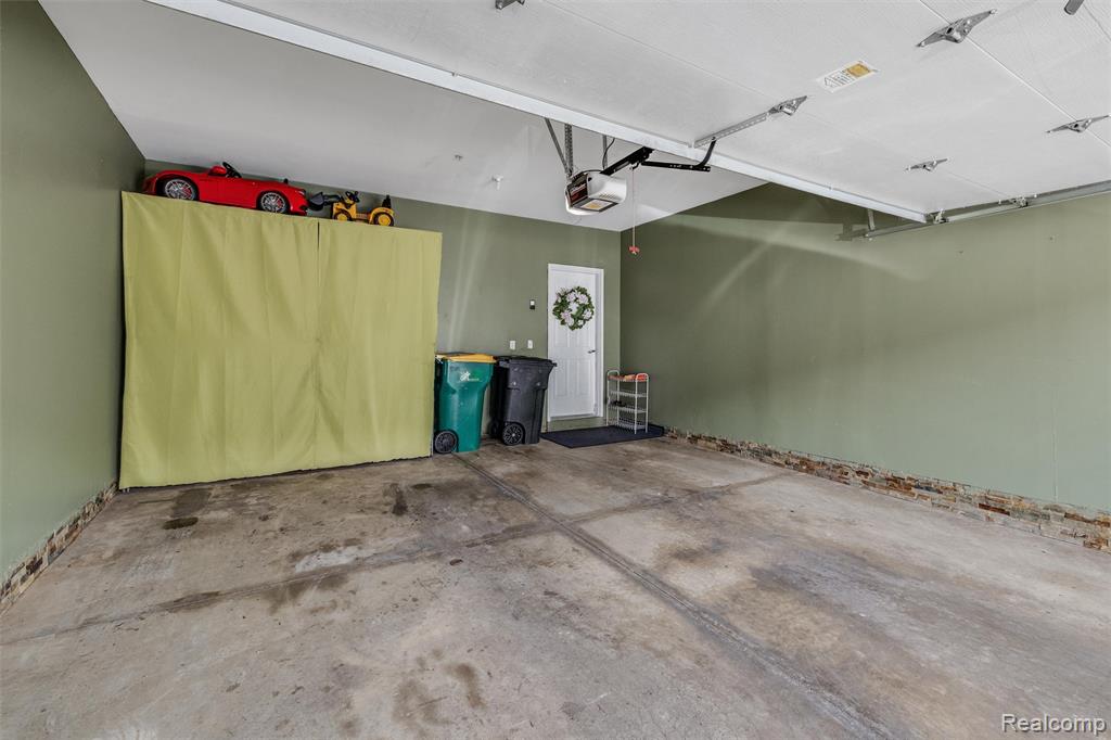 340 N Wixom Road, Wixom, MI 48393 — Photo 19