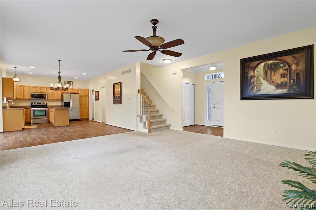 4028 Grand Oaks Court, Burton, MI 48519 — Photo 8