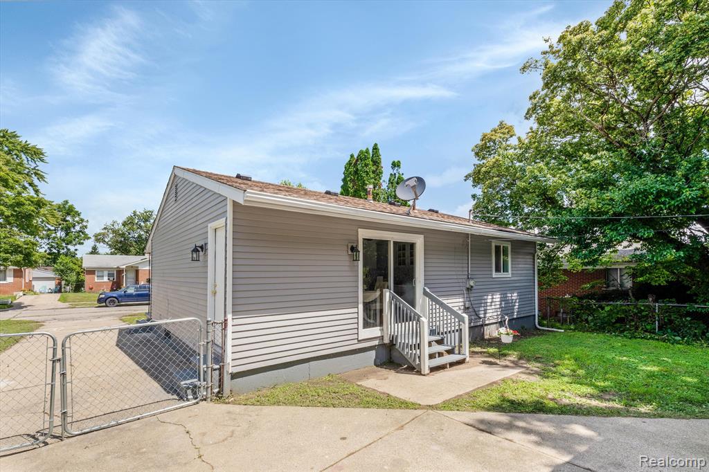 827 MADISON Street, Ypsilanti, MI 48197 — Photo 29