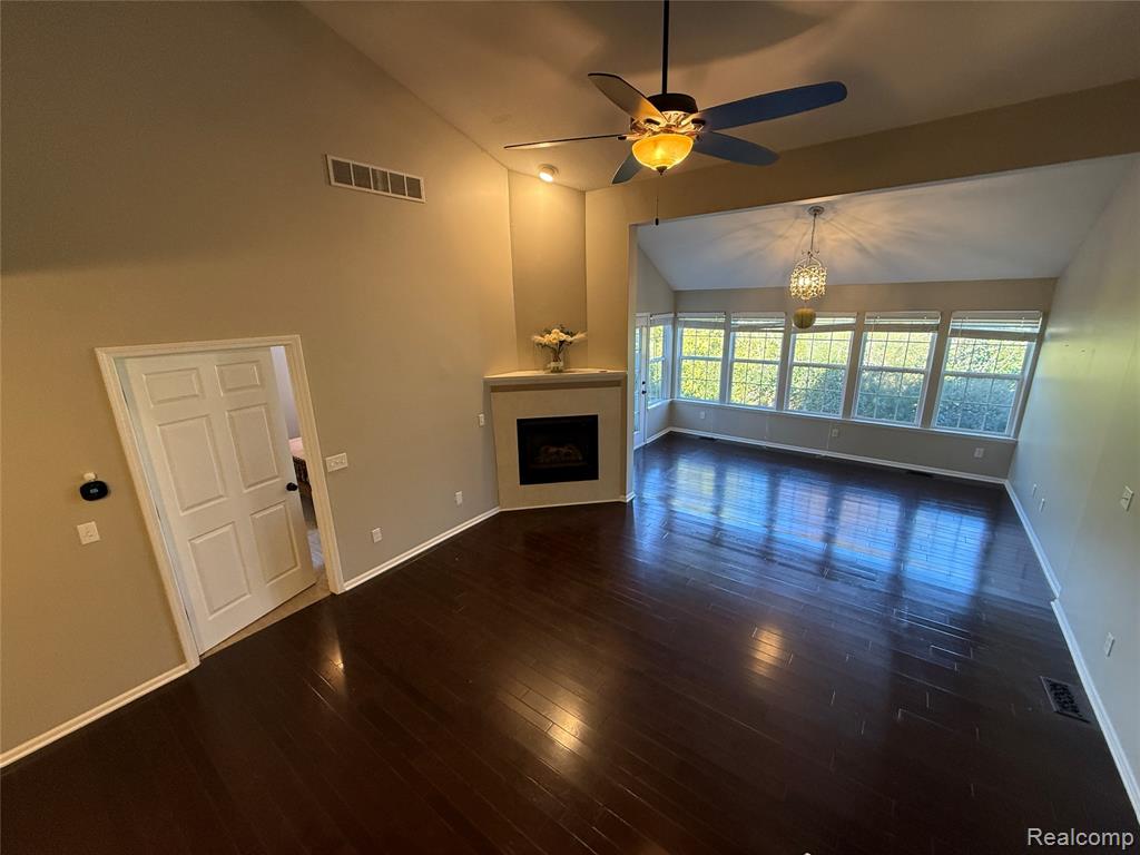 7172 Kings Way, Flushing, MI 48433 — Photo 35