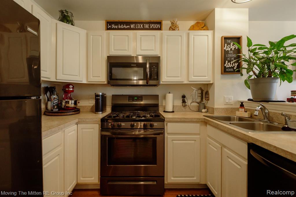 8927 ARCADIA, Van Buren, MI 48111 — Photo 10