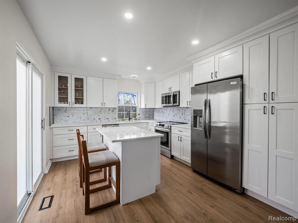 4105 STANMOOR Drive, Waterford, MI 48329 — Photo 15