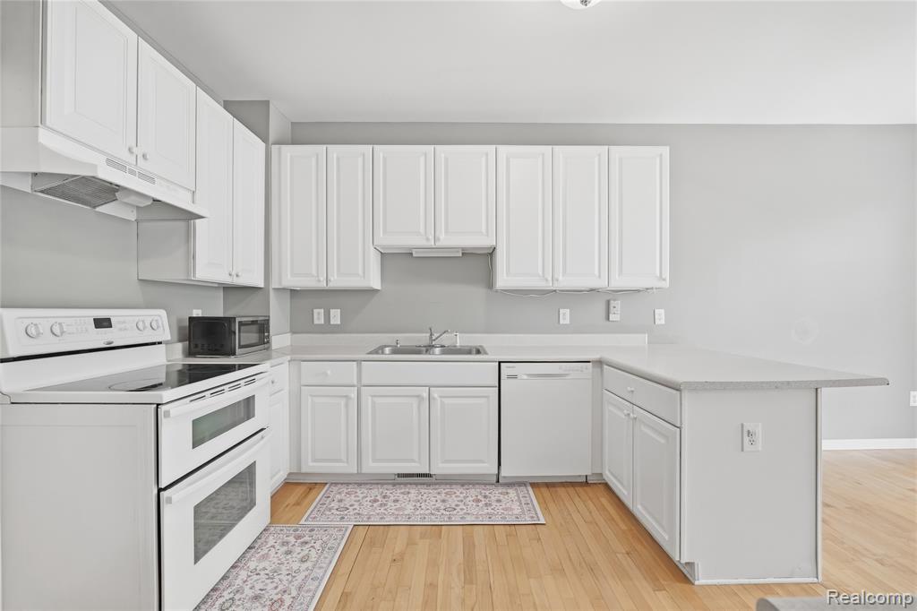 41782 Brownstone Drive, Novi, MI 48377 — Photo 12