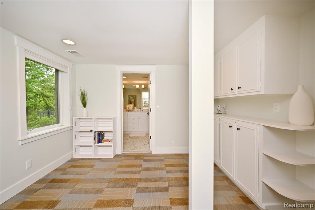 4801 N Harsdale Road, Bloomfield Hills, MI 48302 — Photo 47