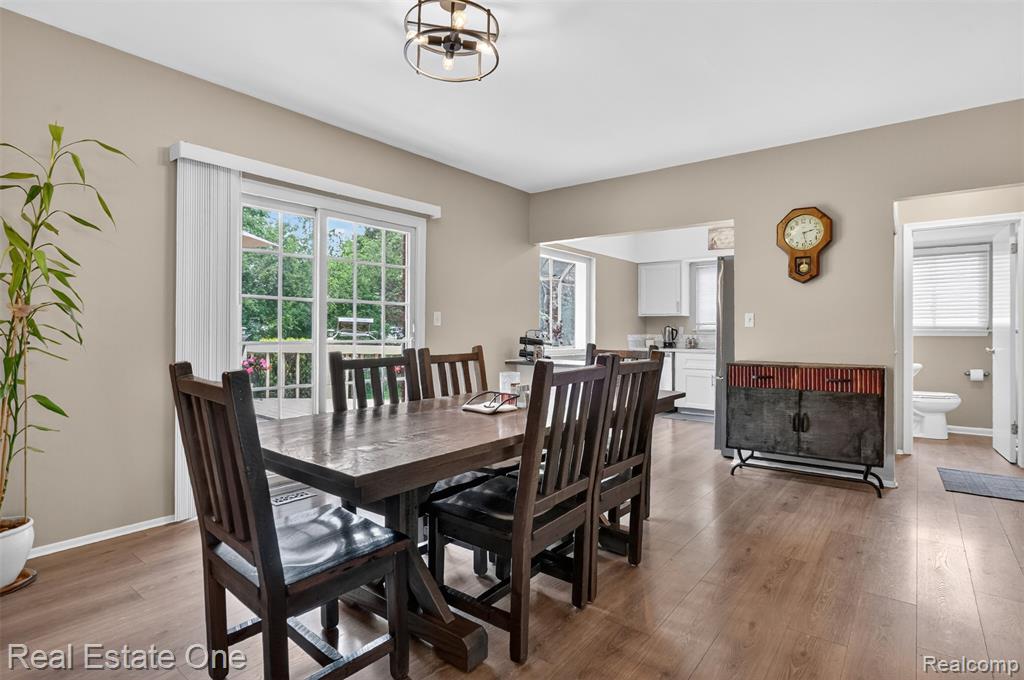2802 Costa Mesa Road, Waterford, MI 48329 — Photo 8