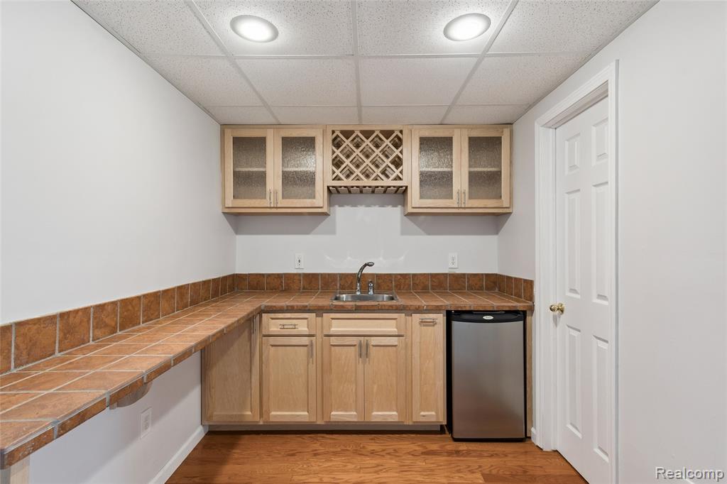 571 Summerfield Drive, Westland, MI — Photo 10