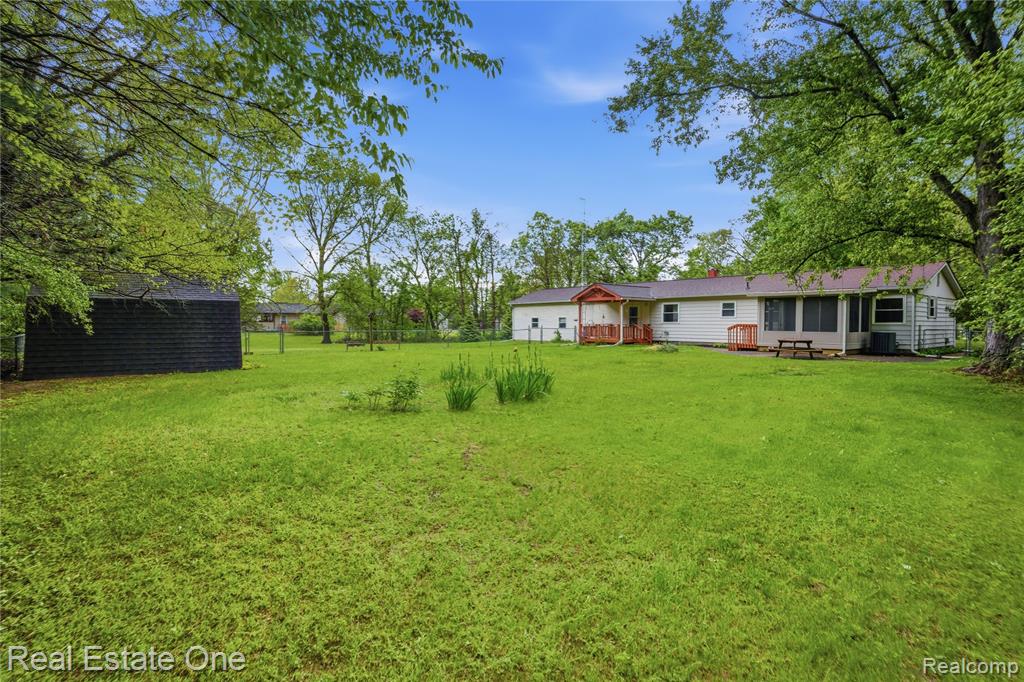 9715 Galatian Drive, Whitmore Lake, MI 48189 — Photo 21