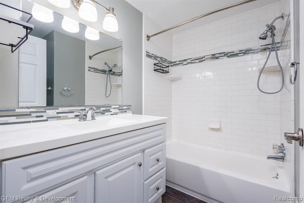 19627 Neptune Court, Northville, MI 48167 — Photo 30