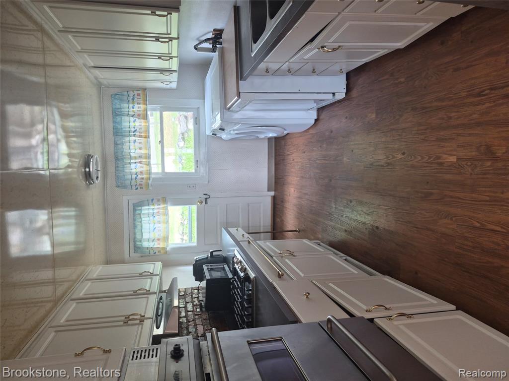 612 Buena Vista Avenue, Lake Orion, MI 48362 — Photo 15