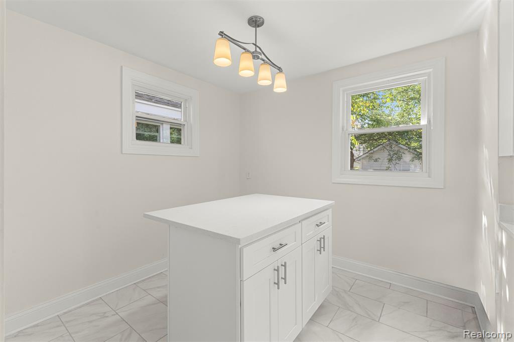 929 Lawrence Street, Detroit, MI 48202 — Photo 13
