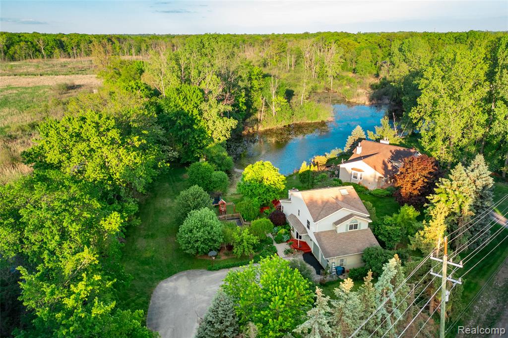 751 Lochaven Road, Waterford, MI 48327 — Photo 39
