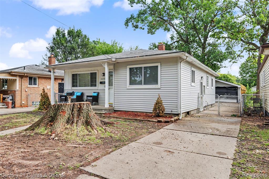 4455 Hipp Street, Dearborn Heights, MI 48125