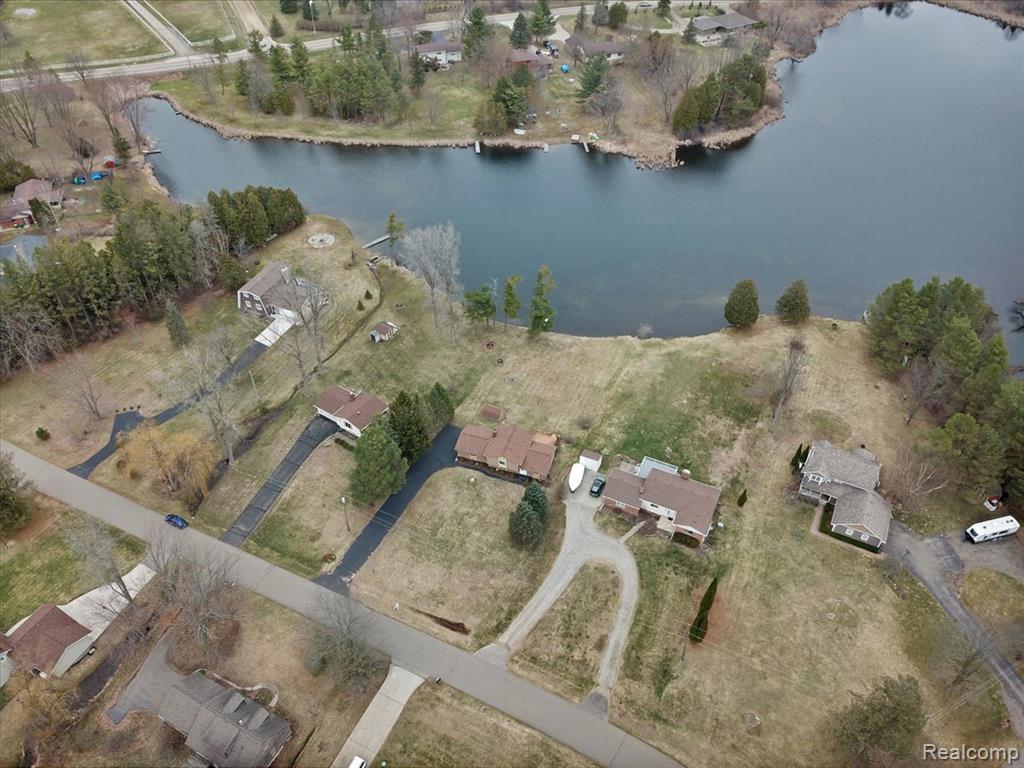 1365 Thistleridge, Groveland, MI 48442 — Photo 48