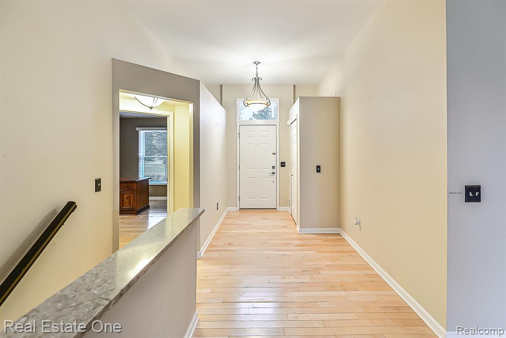 941 PERSIMMON Drive, Brighton, MI 48116 — Photo 23