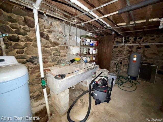 7448 Gale Road, Grand Blanc, MI 48439 — Photo 54