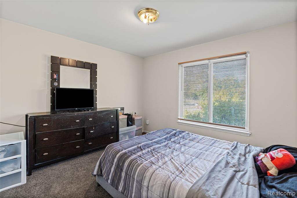 805 Columbia Drive, Flint, MI 48503 — Photo 27