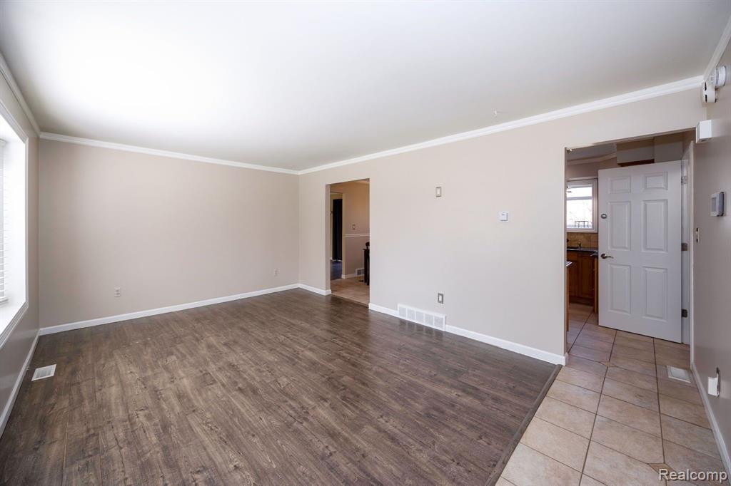 9722 BLAUVELT Drive, Grosse Ile, MI 48138 — Photo 14