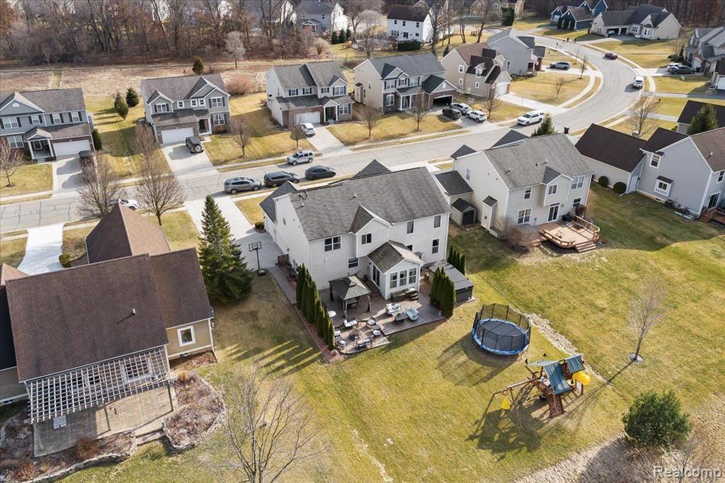 10681 BOULDERCREST Drive, South Lyon, MI 48178 — Photo 54
