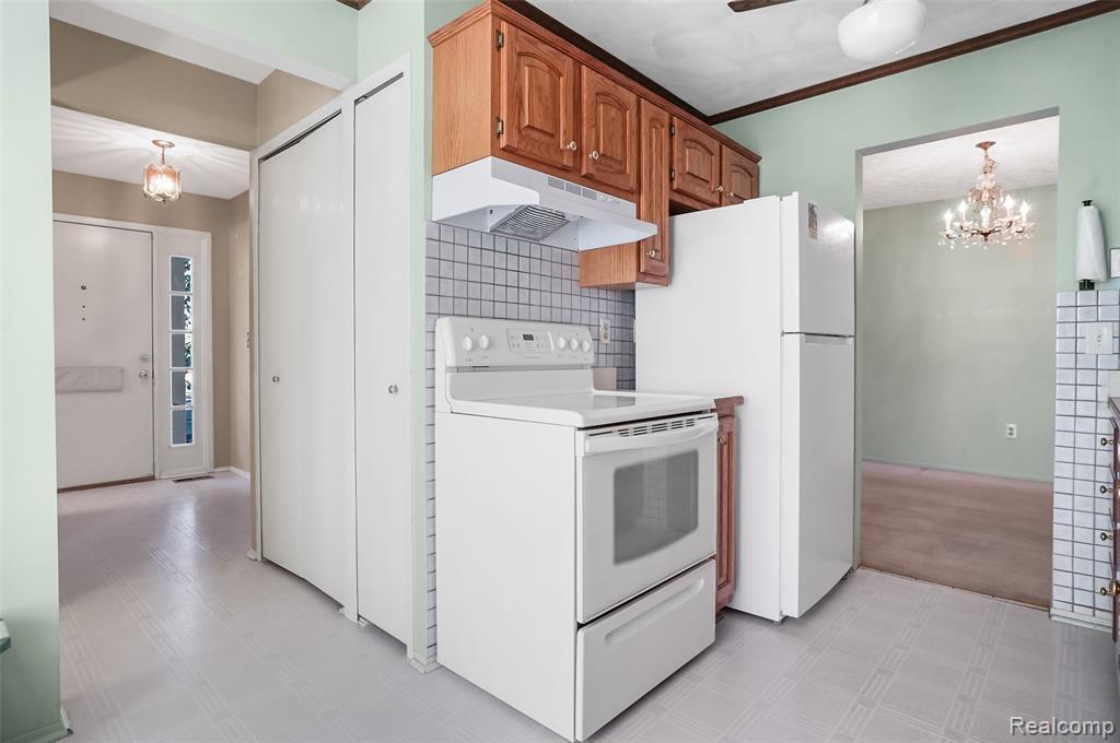 42142 Gladwin Street, Novi, MI 48167 — Photo 14