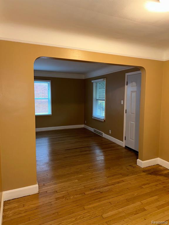 8075 WHITCOMB Street, Detroit, MI 48228 — Photo 9