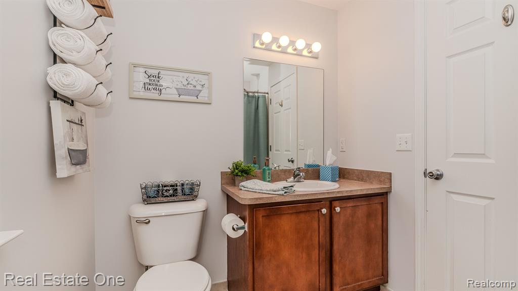 28209 Oakmonte Circle E, 60, New Hudson, MI 48165 — Photo 38