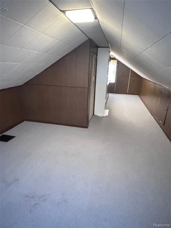 949 W FARNUM Avenue, Madison Heights, MI 48071 — Photo 18