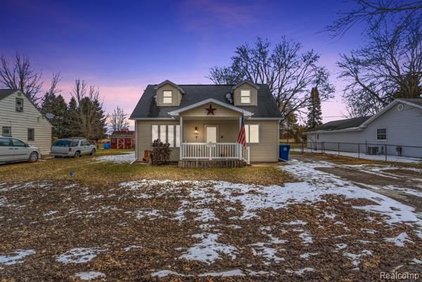 5135 Youngstown Place, Saginaw, MI 48601 — front exterior
