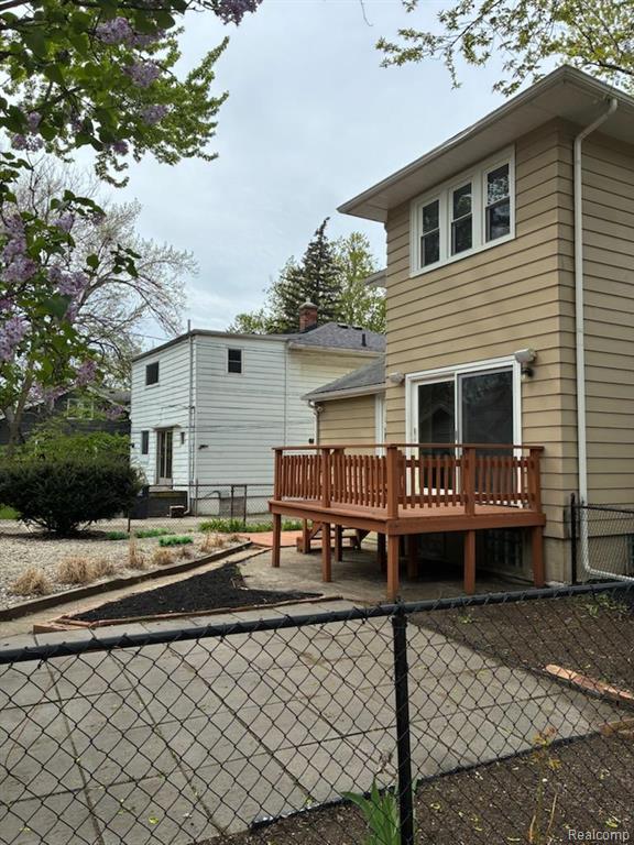 401 CATALPA Drive, Royal Oak, MI 48067 — Photo 21
