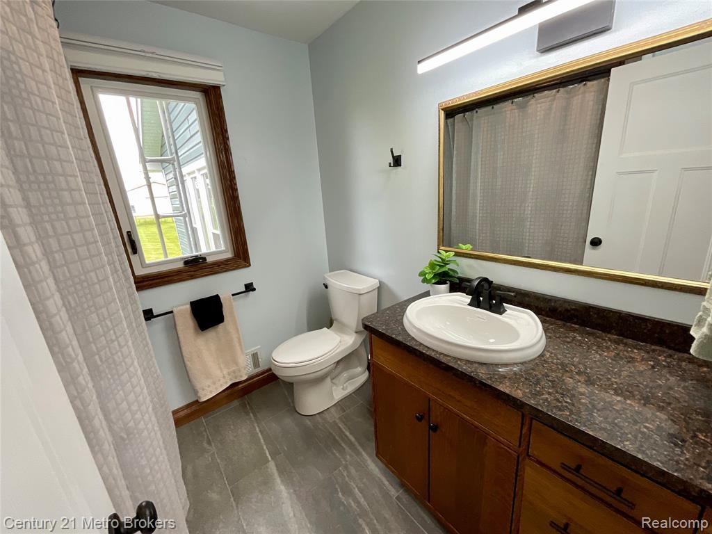 7094 Reid Road, Swartz Creek, MI 48473 — Photo 13