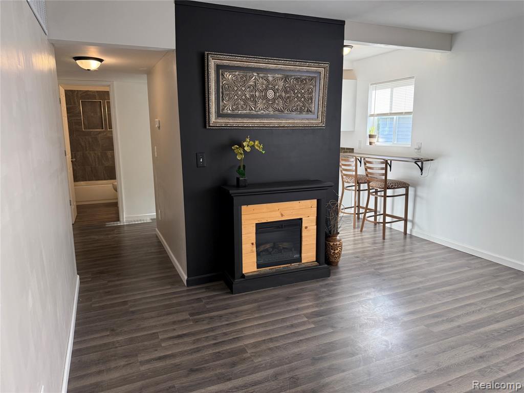 106 E Hopkins Avenue, Pontiac, MI 48340 — Photo 10