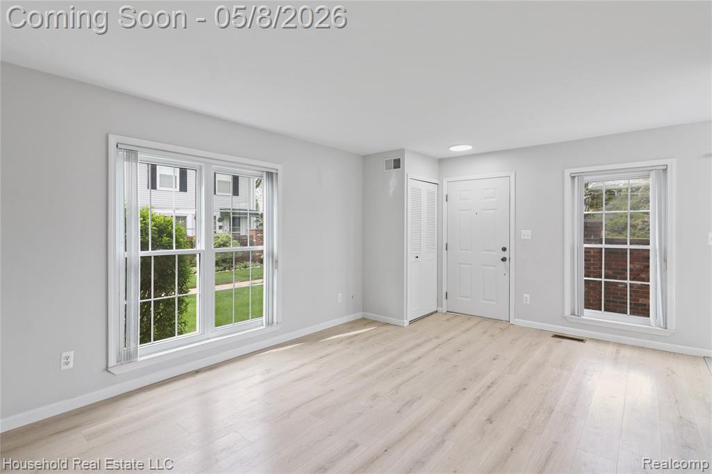 39363 Heatherheath Drive, Clinton Twp, MI 48038 — Photo 3