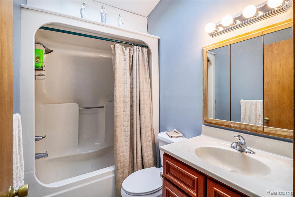 5365 S Bancroft Road, Durand, MI 48429 — Photo 17