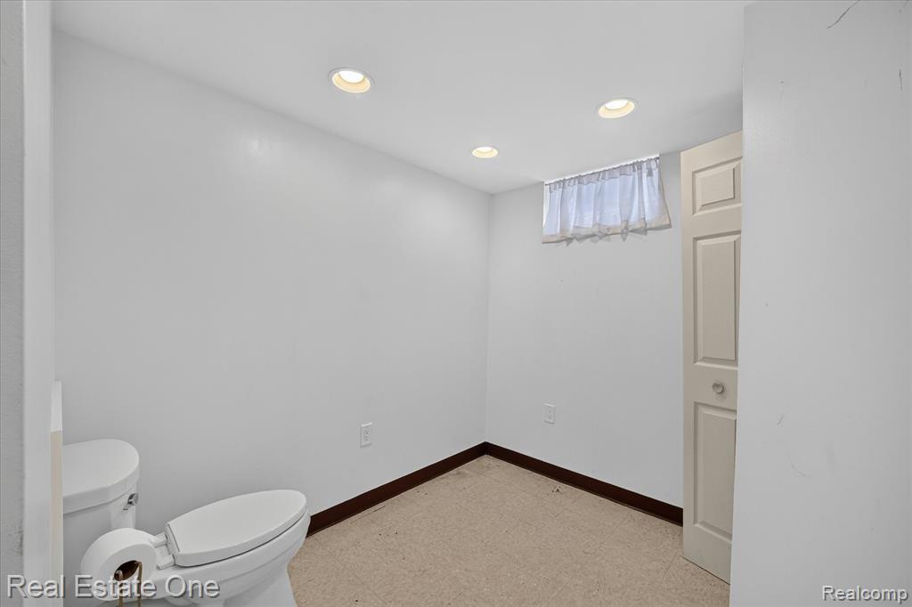 28662 Sheridan Street, Garden City, MI — Photo 26